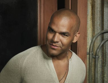 Ο πρωταγωνιστής του Prison Break, Amaury Nolasco κάνει διακοπές στην Μύκονο (φωτό)